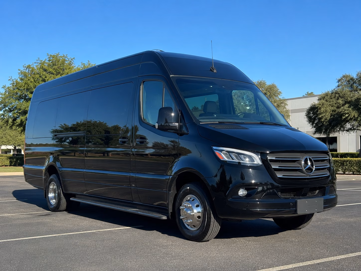 find the perfect transportation for your next wedding 4